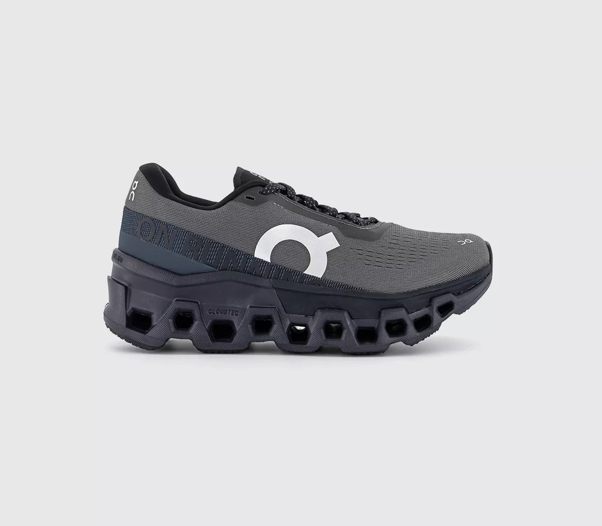 On Cloud Monster Premium quality sneakers.
Lightweight, comfortable & stylish for. Big Size.
