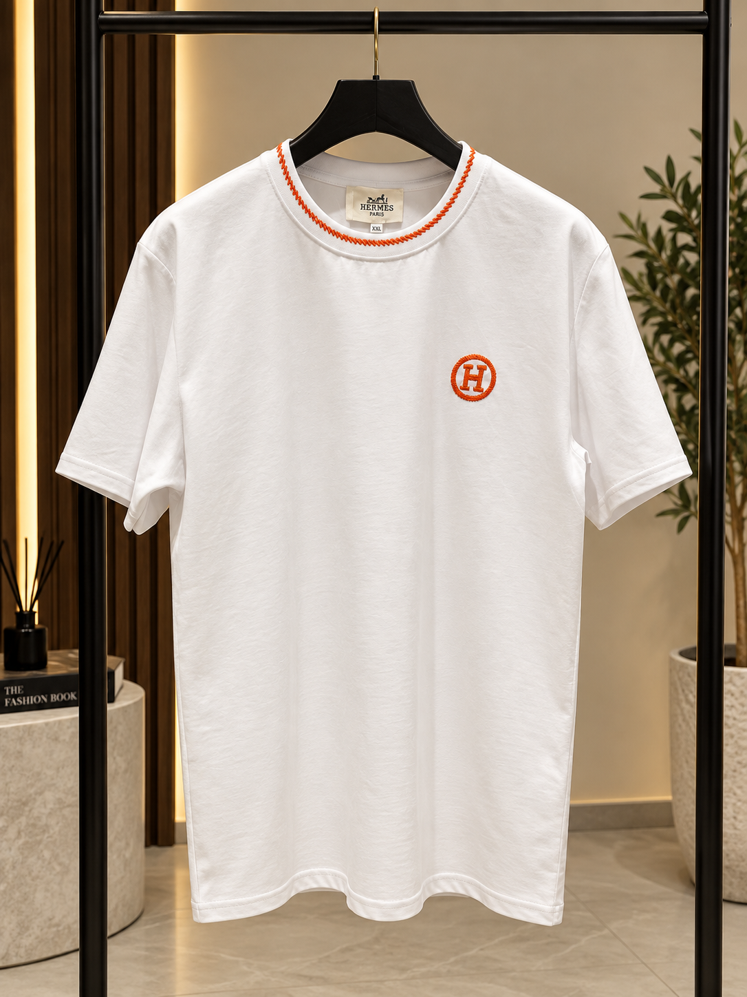 Hermes T-Shirt Minimal look. Maximum style.Regular Fit.
